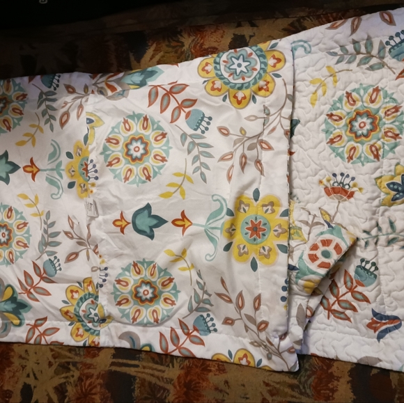 💐🌹Marcielo Quilted Romantic Green 🛌  🌸🏵3 Piece Set,A Fabulous👌Gift Item.🎁 - Picture 2 of 16